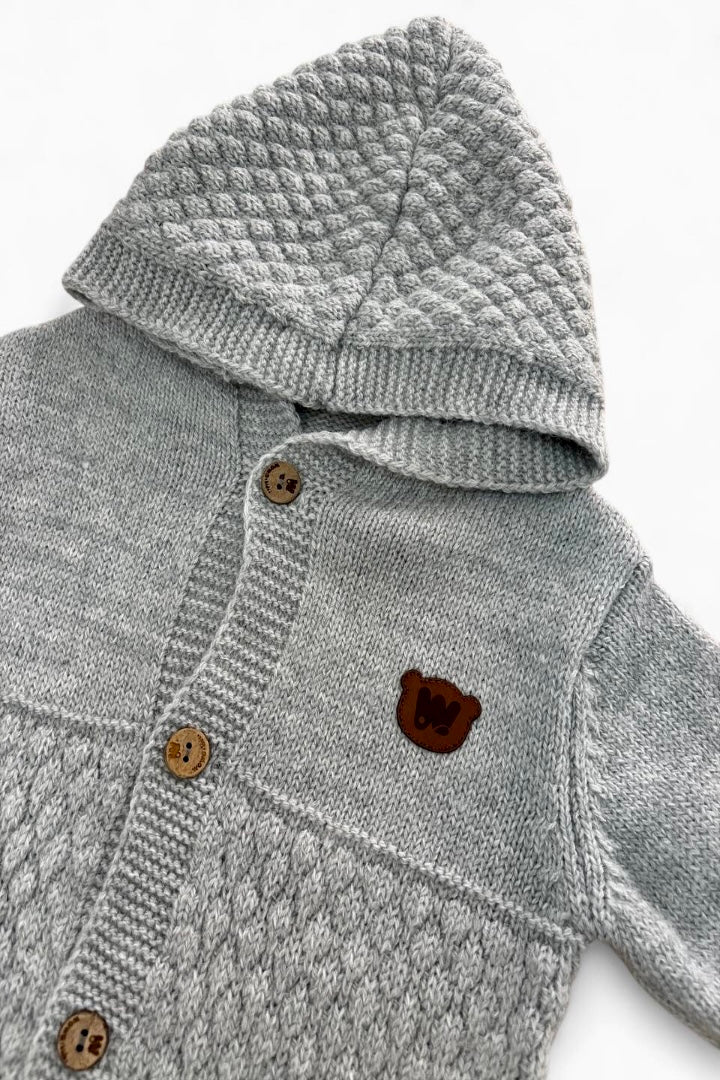 Strikket heldragt med varme sokker