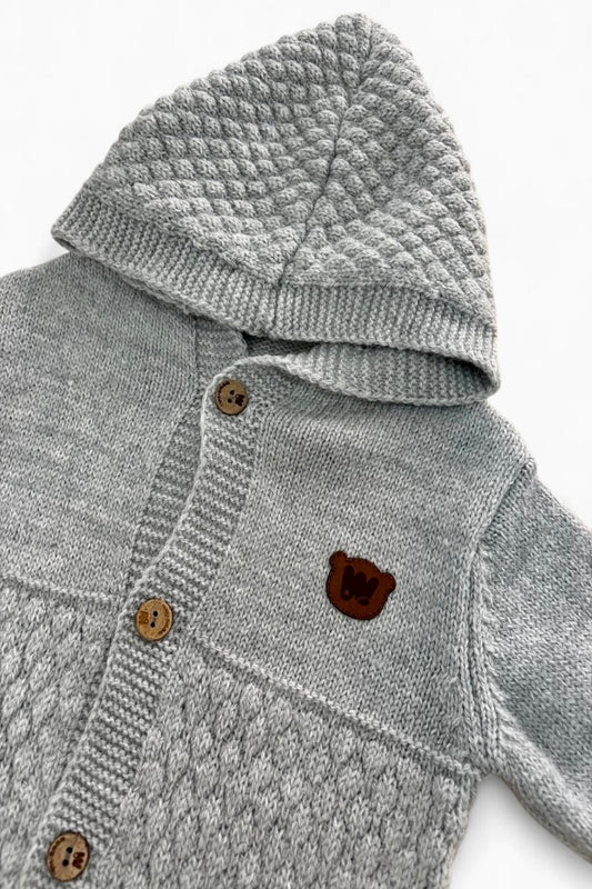 Strikket heldragt med varme sokker